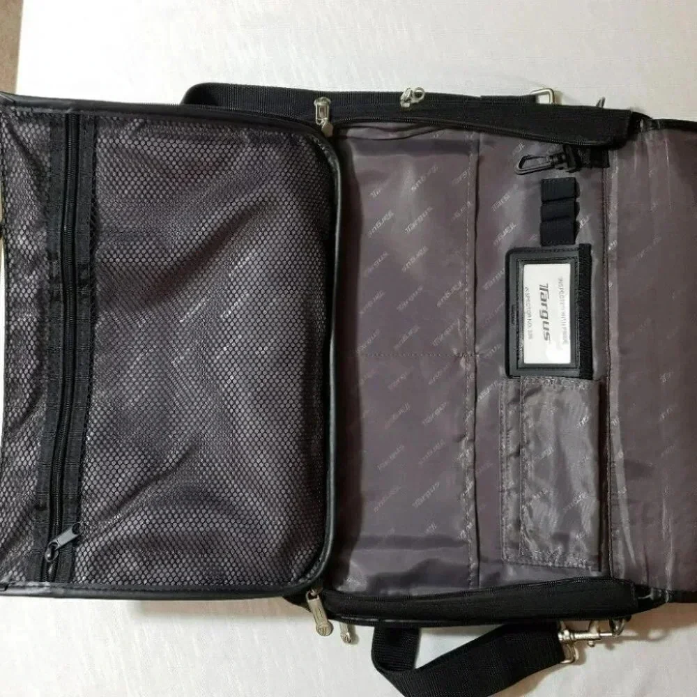 Targus black laptop‎ bag EUC